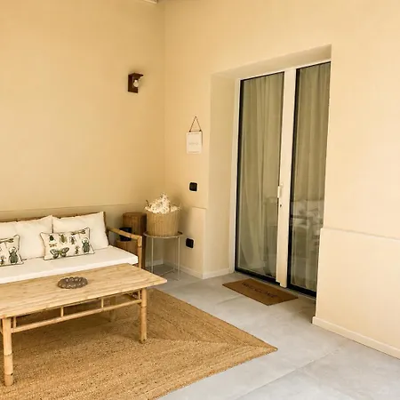 לינה וארוחת בוקר Casale 325 ראבנה